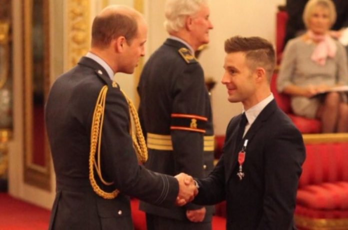 Jonathan Rea raih gelar MBE