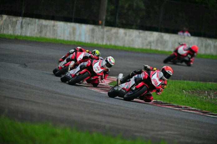 rezadanica Rheza Danica Memimpin Klasemen Kejurnas Sport 250cc