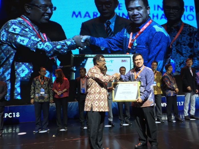 Pertamina Lubricants Menerima Penghargaan Marketeers