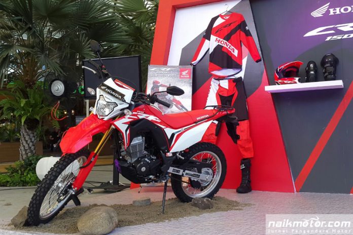 Honda CRF150L Mulai Mengoyang Tangerang