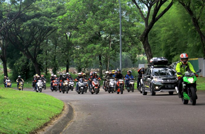 Touring Forwot XV