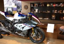 Wow!! BMW HP4 Race Sudah Ada di Diler, Harga Rp 2 Miliar Lebih BMW HP4 Race