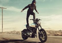Keanu Reeves Berakrobatik