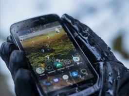 Smartphone Land Rover Explore Tahan Banting untuk Petualang Smartphone Land Rover Explore