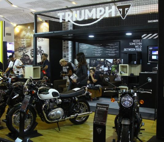 Monggo Diintip, Galeri Foto Triumph Bobber Black dan Street Triple RS Bobber Black
