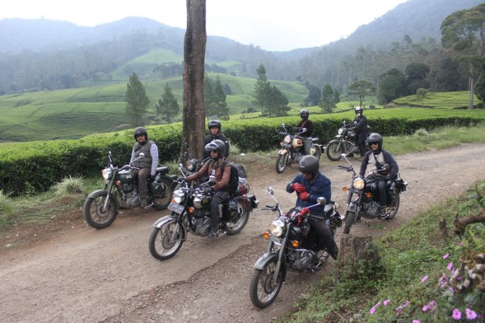 Menyisir Jalur Selatan Jawa Barat dengan Royal Enfield