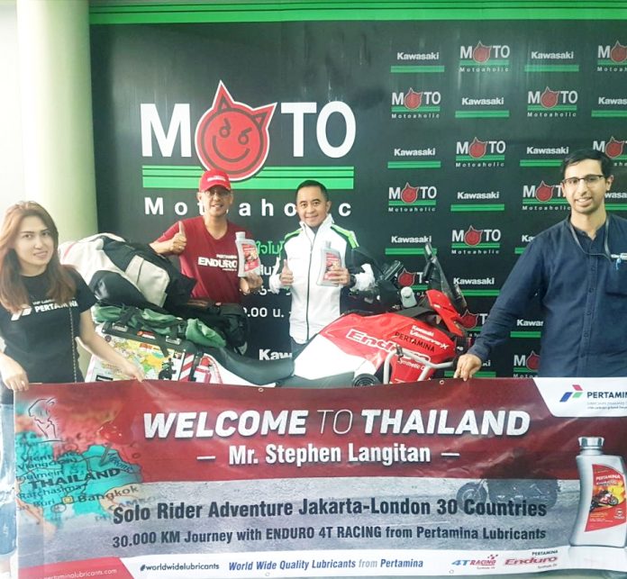 Stephen Langitan Tiba di Bangkok