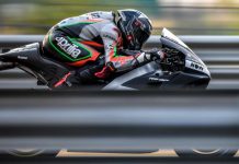 Aprilia RS-GP akan Menggunakan Swingarm Carbon di MotoGP 2018 LeMans Aprilia RS-GP akan Menggunakan Swingarm Carbon