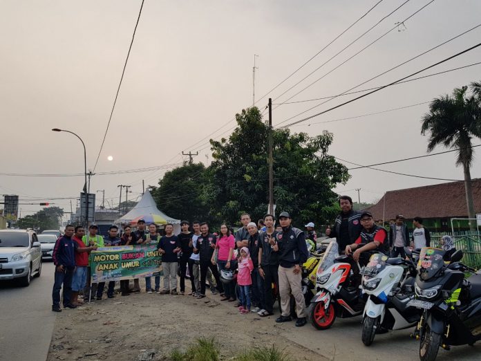 NR Bekasi Bagikan Takjil Gratis