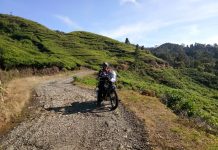 Rider Royal Enfield Friends Taklukan Rute Offroad Ciptagelar