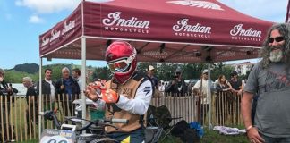 Steve Caballero Pacu Indian Scout Pakai Helm Indonesia