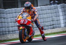 Takut Jatuh Karena Ban, Marquez Membiarkan Jorge Lorenzo Melenggang Sendiri Membiarkan Jorge Lorenzo Melenggang Sendiri