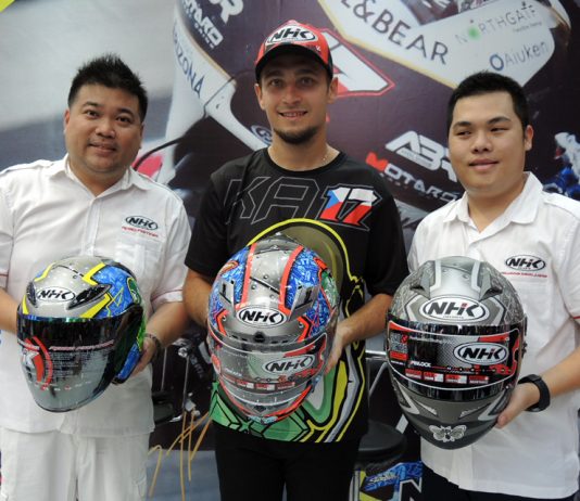 NHK Rilis Replika Helm Karel Abraham di Jakarta Fair 2018, Stok Terbatas!