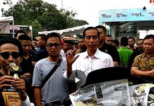 Otobursa 2018: Mampir di Booth Diton Premium Jokowi Minta List Warna dan Kartu Nama Mampir di Booth Diton Premium Jokowi