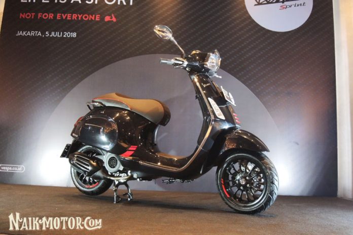 Vespa Sprint Carbon Edition