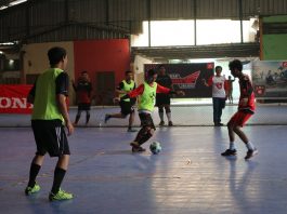 Wahana Menggelar Kompetisi Futsal Antarkomunitas dan Kontes Modifikasi Wahana Menggelar Kompetisi Futsal antar Komunitas
