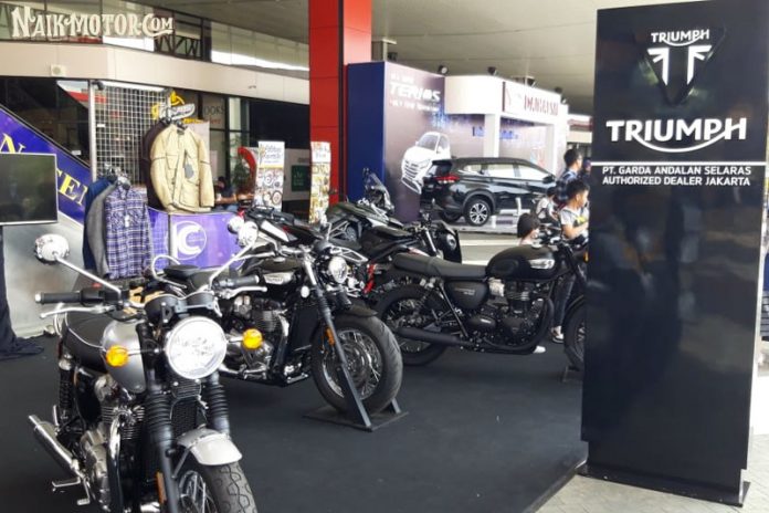 Triumph Speedmaster dan Tiger 800 XCX Meluncur di The 2nd Indonesia Autovaganza