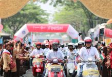 Semangat HUT RI ke-73: Kirab Obor Asian Games 2018 di Jakarta Dikawal 250 Vespa Merah Putih Kirab Obor Asian Games 2018 di Jakarta Dikawal 250 Vespa