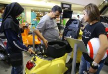 Piaggio Vespa Mall to Mall Exhibition Surabaya, Ada Promo Sampai Rp 8,5 Juta! Piaggio Vespa