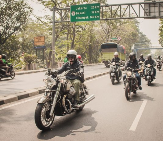 Jaringan Diler Vespa Premier Diserbu Rombongan Touring Jurnalis, Ada Apa? diler Vespa Premier