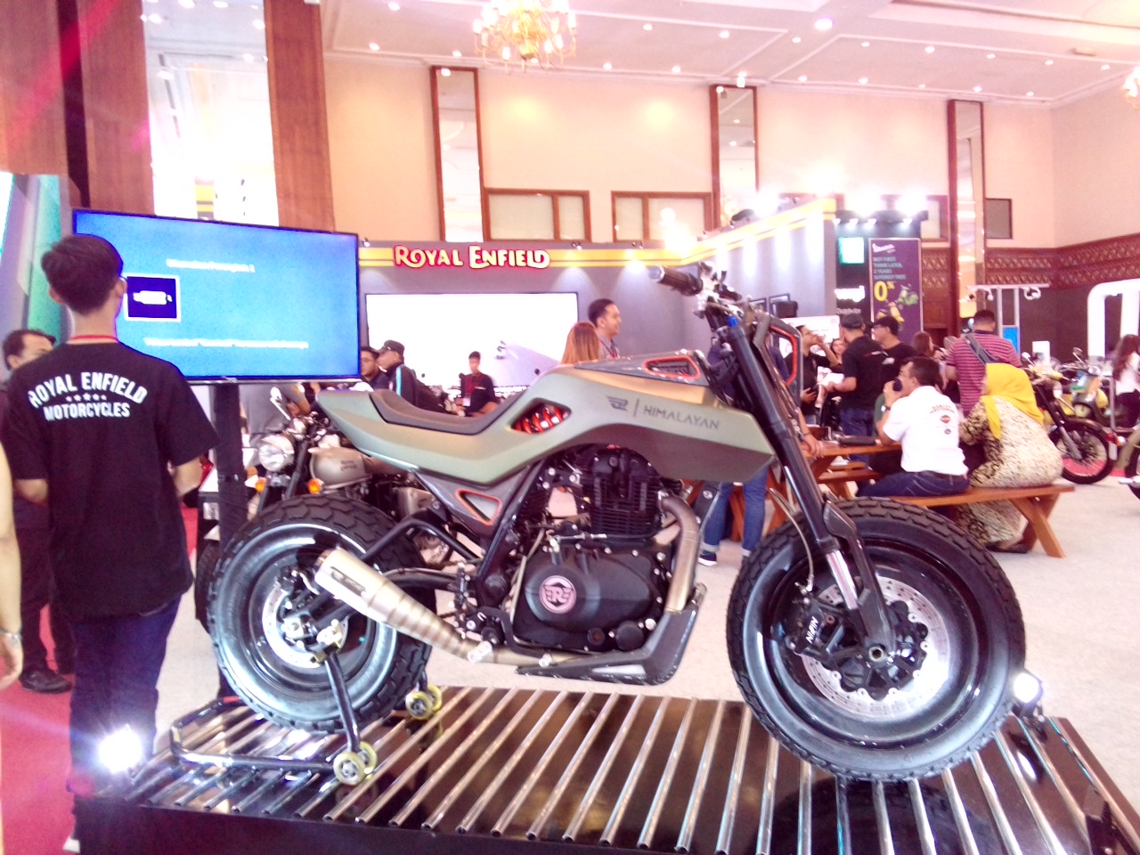 Royal Enfield Himalayan РѕС‚ Smoked Garage