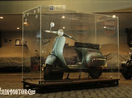 Gila Nih… Vespa VBB 1962 New Old Stock Dikerudungin Pakai Kaca! Vespa VBB 1962