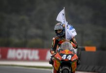Moto2 2018 Valencia: Oliveira Memenangkan Festival Crash Moto2 2018 Valencia