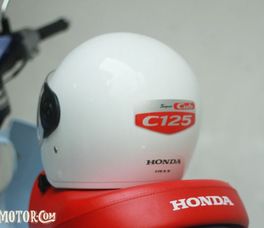 Yuk Kenali TRX-S, Helm Bonus Honda Super Cub C125 Helm bonus Honda Super Cub C125
