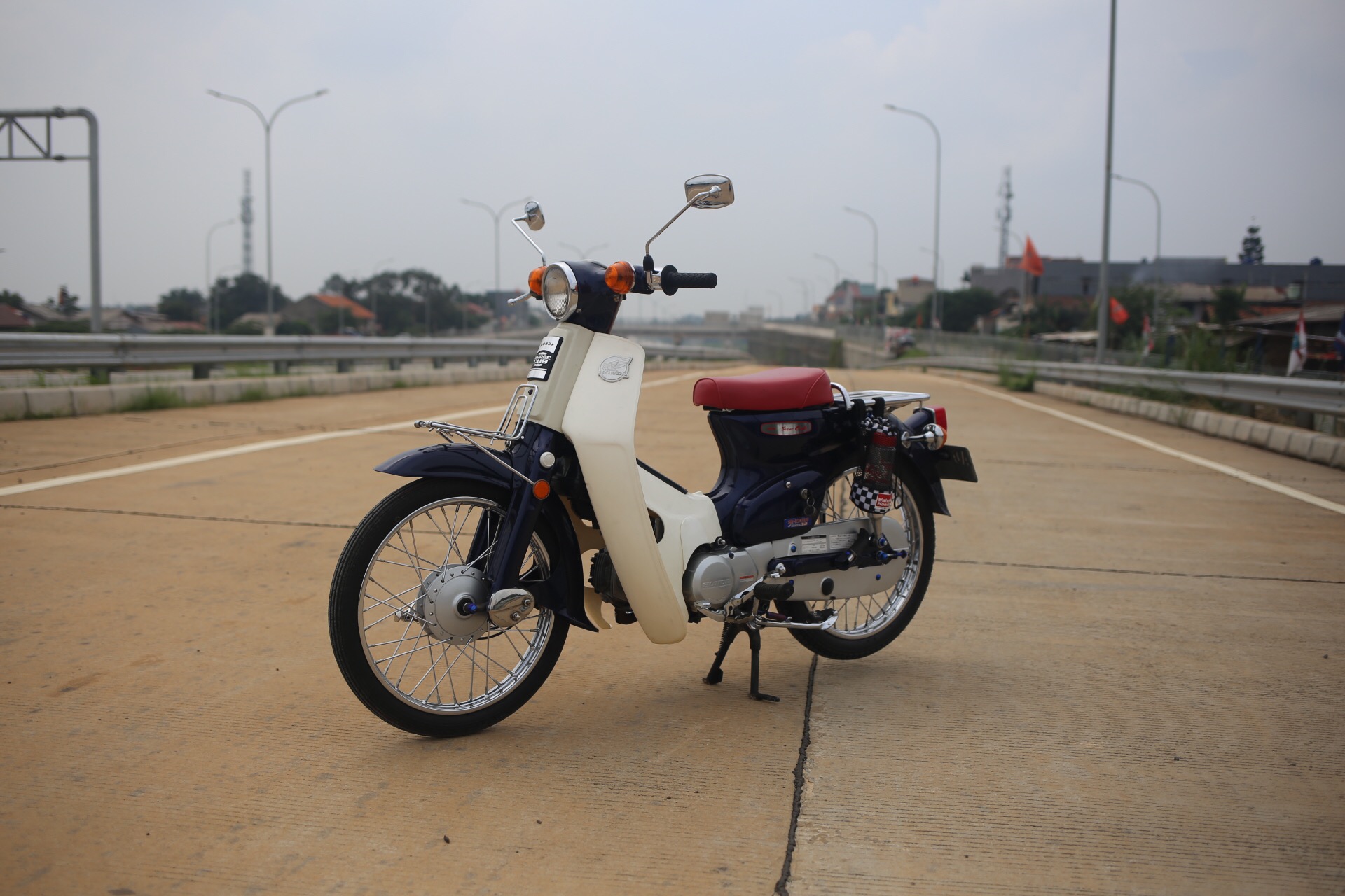 Honda c100