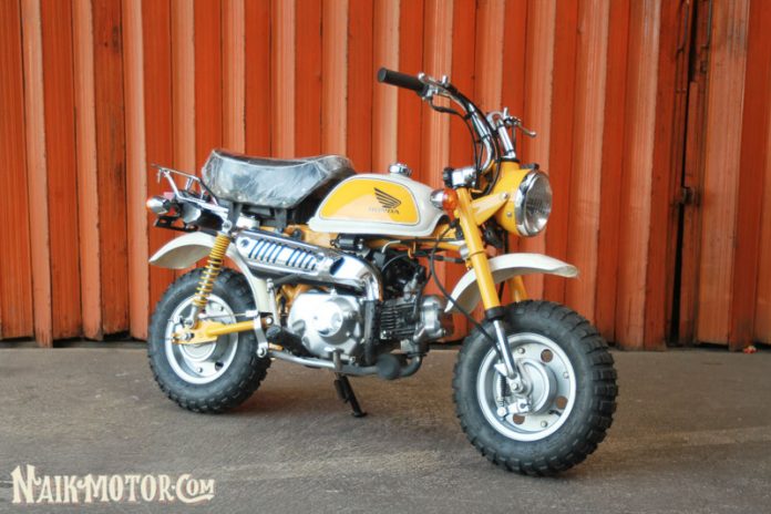 Honda Monkey Z50