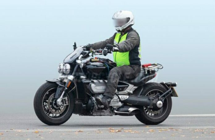 Triumph Rocket III Baru Terintip