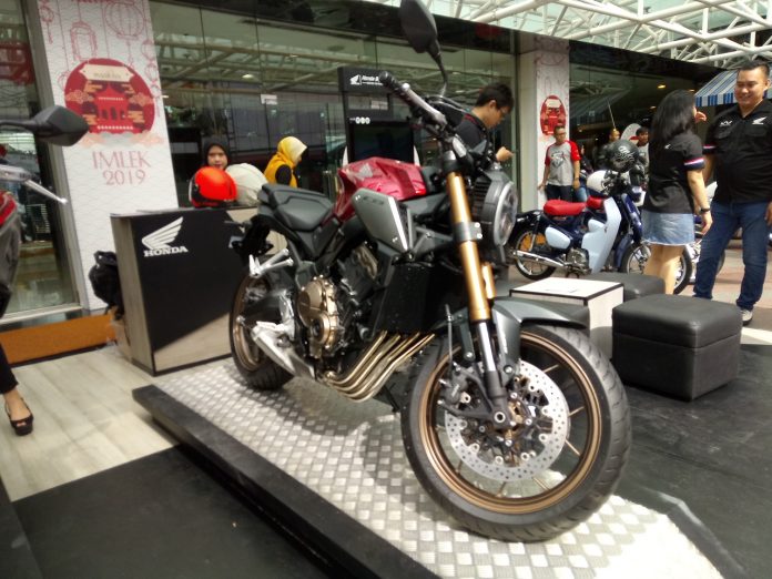 Kepincut Honda CB650R Neo Sport Cafe