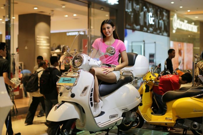 Piaggio Vespa Mall to Mall Exhibition Jakarta Barat