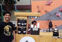 Kopi’kir Vespa Kedai Kopi Keliling Bermodal PS125 Strada II 1986 Biar Terjangkau Kopi’kir Vespa