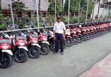 Viral, Disiplin Merapikan Parkir Motor, Satpam SMAN 4 Kota Tangerang Diganjar Hadiah oleh Honda Satpam SMAN 4 Kota Tangerang Diganjar Hadiah