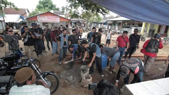 Sewindu BB1%MC Jakarta Chapter, Bantu Masyarakat Terdampak Tsunami