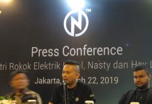 Nongkrong di Bengkel Katanya Lebih Aman Pakai Vape Ini, Masa Sih? vape