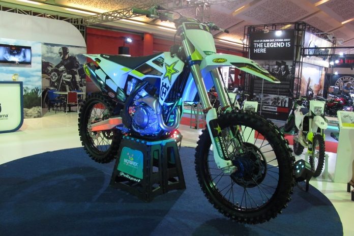 Husqvarna FC 450 Edisi Rockstar Energy