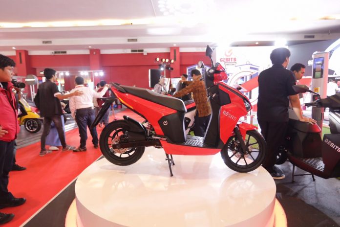 Gesits Meluncur di Telkomsel IIMS 2019