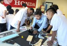 Honda Sertifikasi Kompetensi Teknis Sepeda Motor 824 Guru SMK Binaan Honda Sertifikasi Kompetensi 824 Guru SMK Binaan