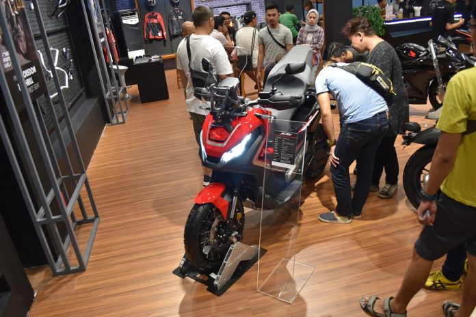 Di Jakarta Fair Kemayoran 2019 Wahana Menghadirkan Honda X-ADV