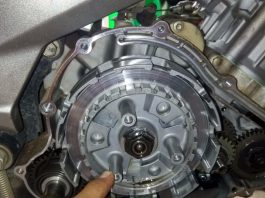 Begini Agar Yamaha MX King Koplingnya Ringan dan Tidak Ngunci Saat Downshifting Yamaha MX King Koplingnya Ringan