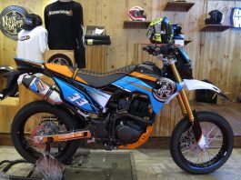 Modifikasi Honda CRF 150L Hasil Kolaborasi Sahabat NaikMotor Langsung Dipampang di Telkomsel IIMS 2019 Modifikasi Honda CRF 150L Hasil Kolaborasi Sahabat NaikMotor