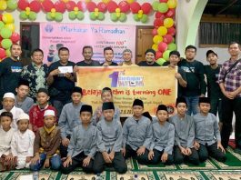 Satu Tahun Belajar Helm, Berbagi dalam Kebersamaan Satu Tahun Belajar Helm