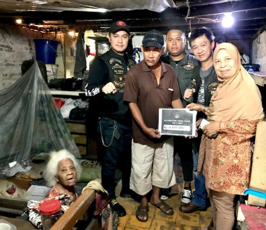 HOG Anak Elang Jakarta Chapter Berbagi di Panti Jompo HOG Anak Elang Jakarta Chapter Berbagi di Panti Jompo