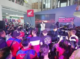 Warga Jakarta Timur Kerubungi Honda Sport Motoshow di Tamini Square Honda Sport Motoshow di Tamini Square