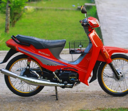 Kena Racun Restorasi Suzuki Crystal Ditebar Pembalap Restorasi Suzuki Crystal