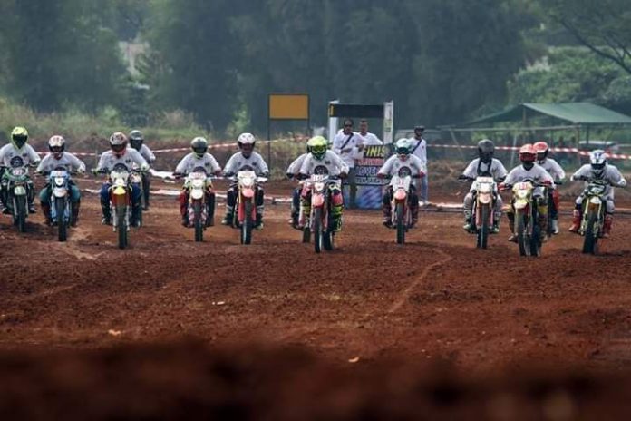 Reuni Pembalap Gaek di Trek Tanah