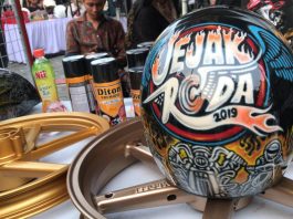 Ada Lelang Helm Airbrush Jejak Roda 2019 dari Diton Helm Airbrush Jejak Roda 2019 dari Diton