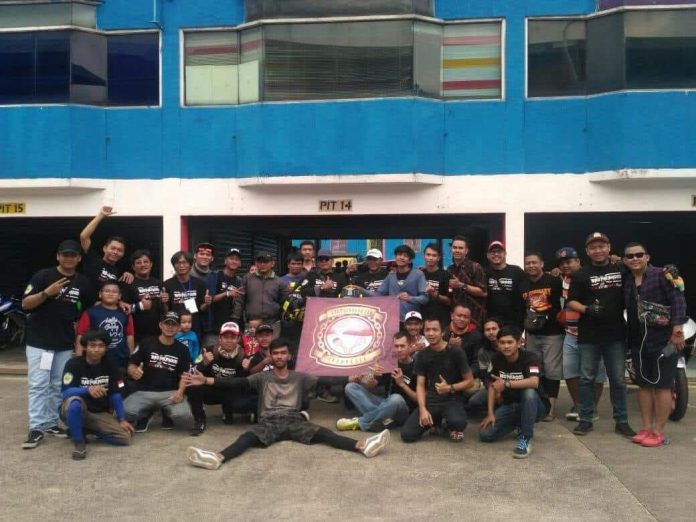 Brotherhood250 Racing Team (Baret)